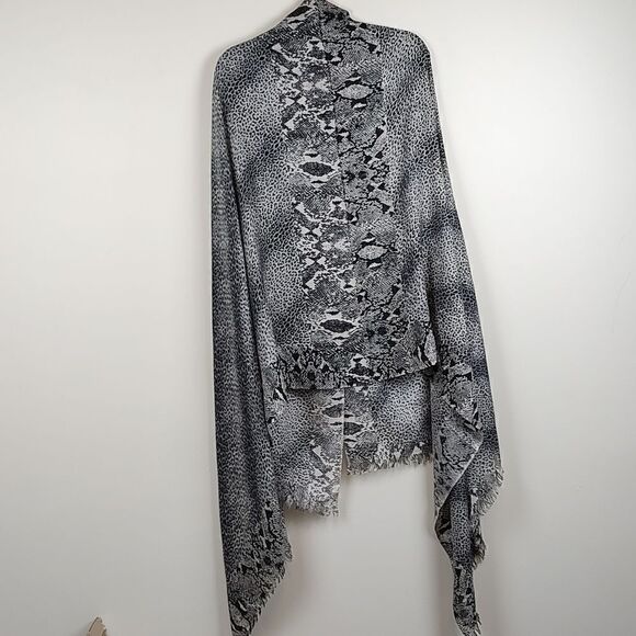 Pashma Silk and Cashmere Large Mixed Animal Print Wrap Scarf - Picture 5 of 9